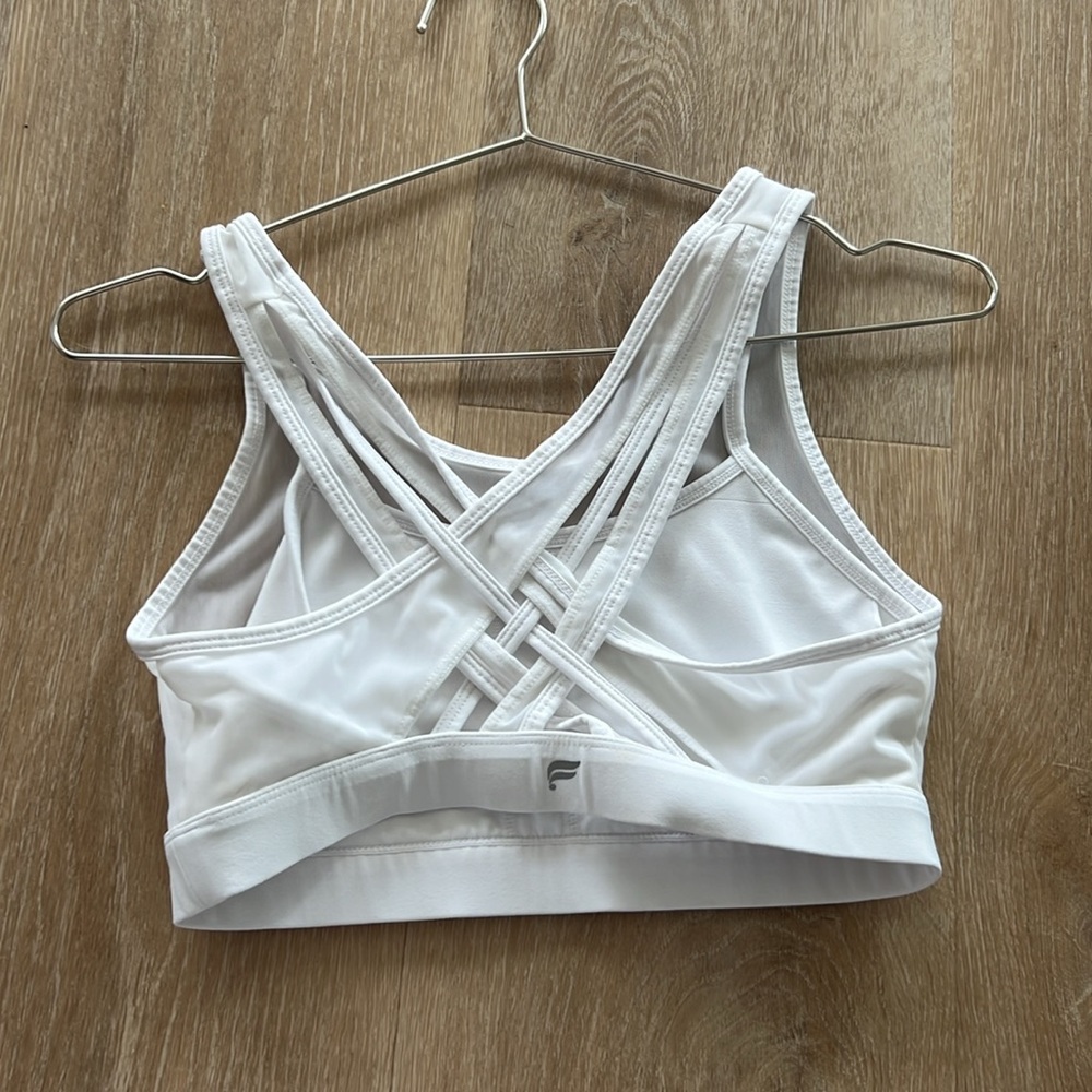 White mesh crossback sports bra Medium fabletics